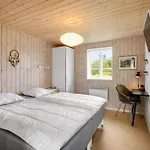 Nyaraló Helmi - 1-5km From The Sea By Interhome *