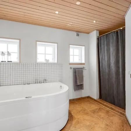 Prázdninový dům Helmi - 1-5km From The Sea By Interhome